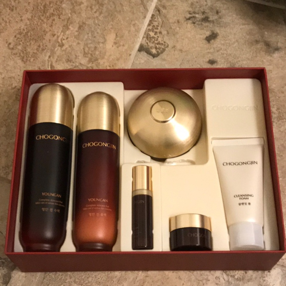 Chogongjin Gold & Black Skincare Set